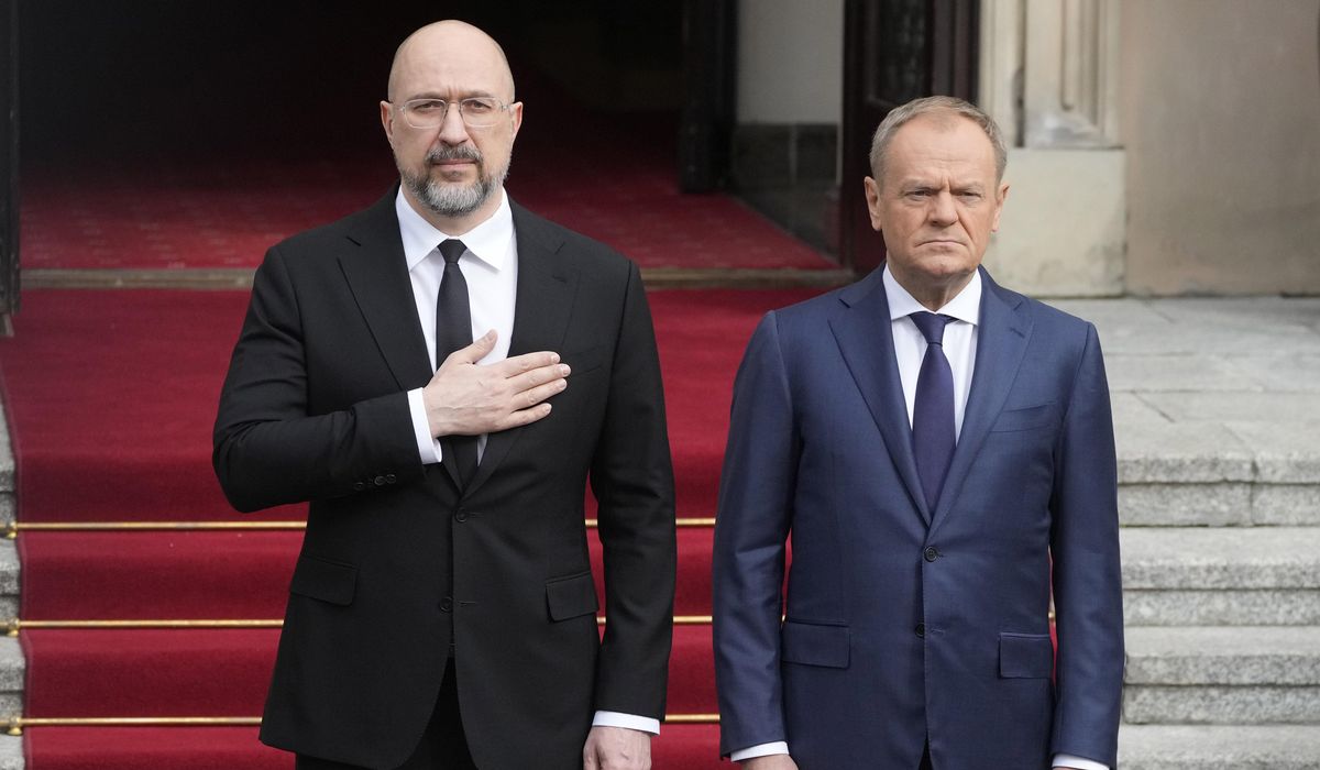 NextImg:Poland and Ukraine leaders discuss regulating Ukrainian food imports to ease farmer discontent