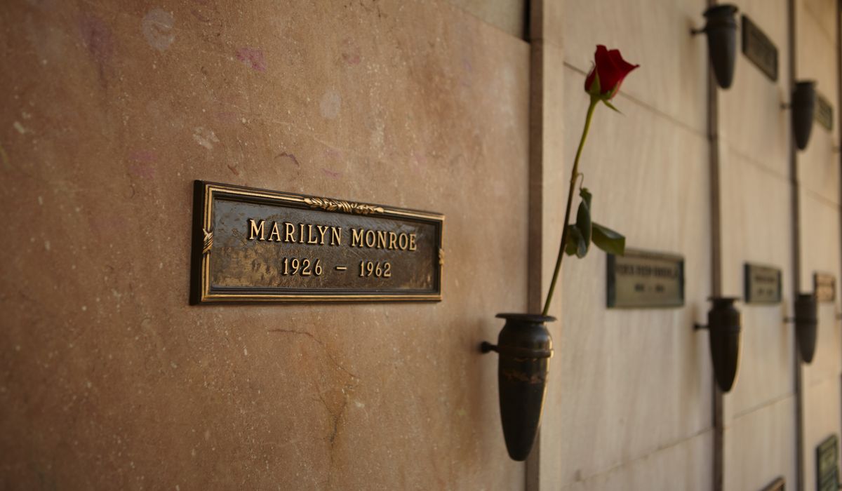 NextImg:Tomb near Marilyn Monroe, Hugh Hefner up at auction
