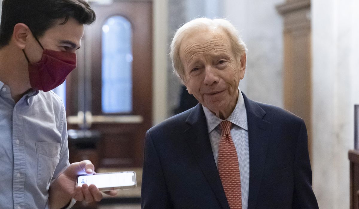 NextImg:Former US Sen. Joe Lieberman and VP candidate remembered at hometown funeral service