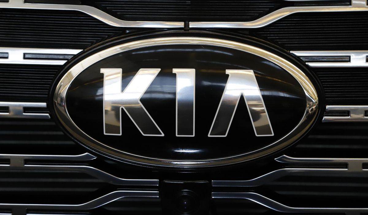 NextImg:Kia recalls over 427,000 Telluride SUVs because they might roll away while parked