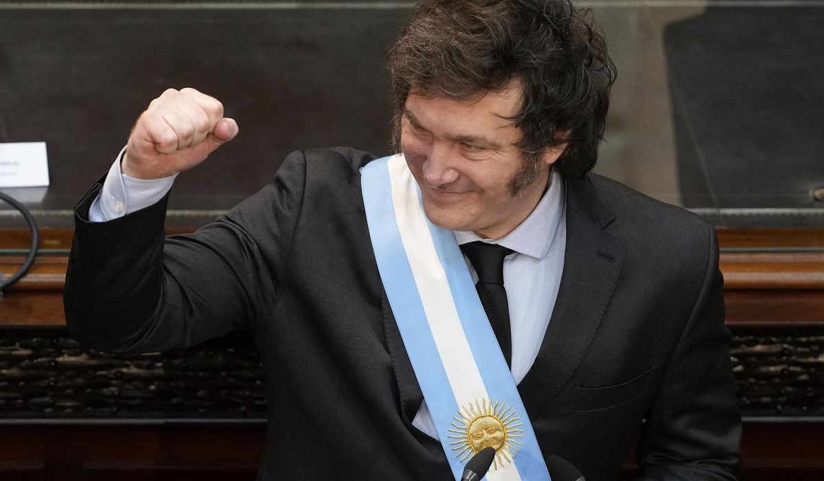 NextImg:Argentina and Colombia avert a diplomatic crisis, downplaying their presidents’ war of words