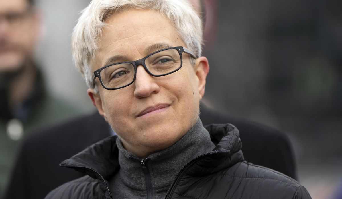 NextImg:Oregon governor signs bill recriminalizing drug possession into law