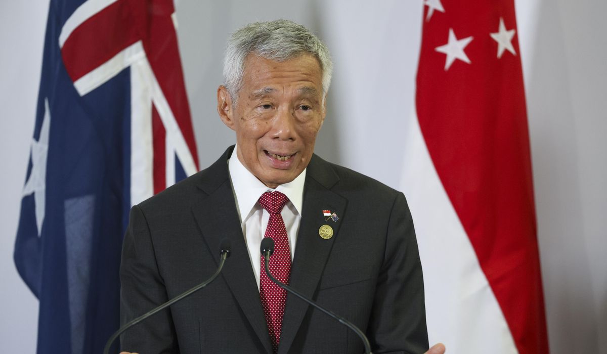 NextImg:Singapore PM Lee to step down on May 15 and hand power to his deputy