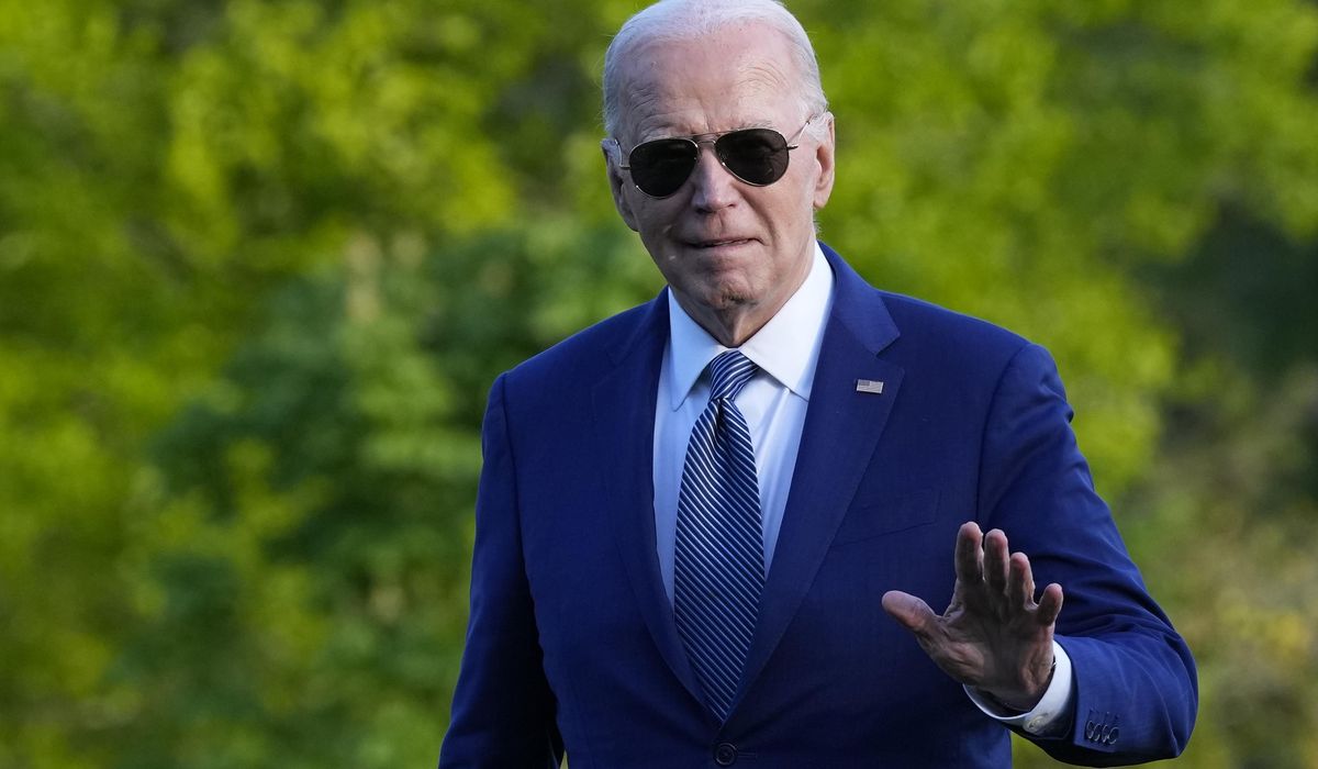 NextImg:Biden suggests punching Trump in angry union speech