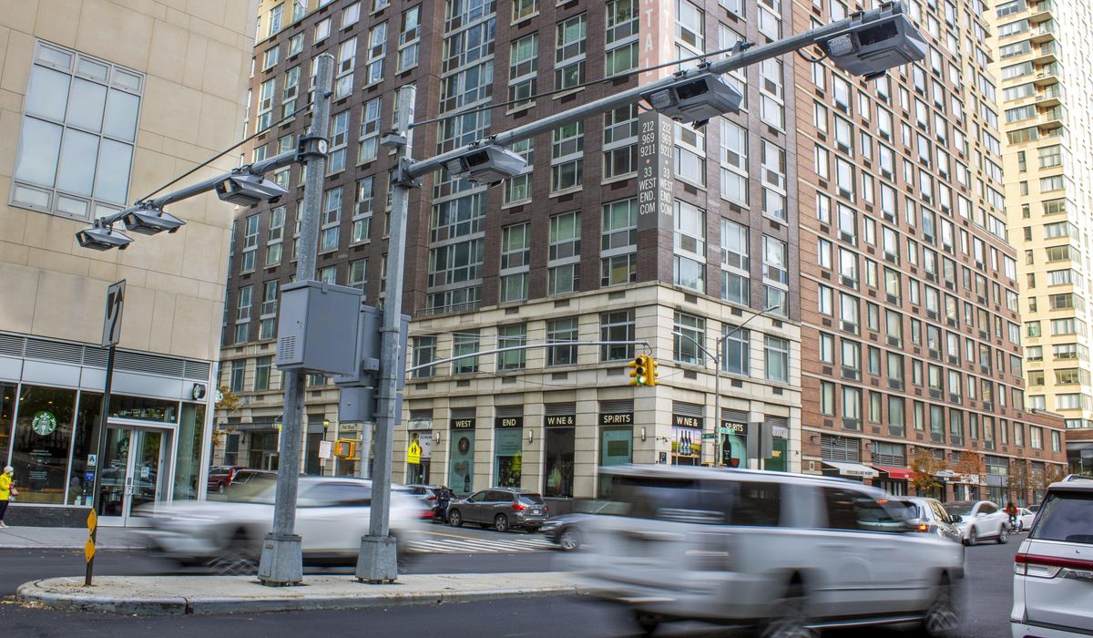 NextImg:Most drivers will pay $15 to enter busiest part of Manhattan starting June 30