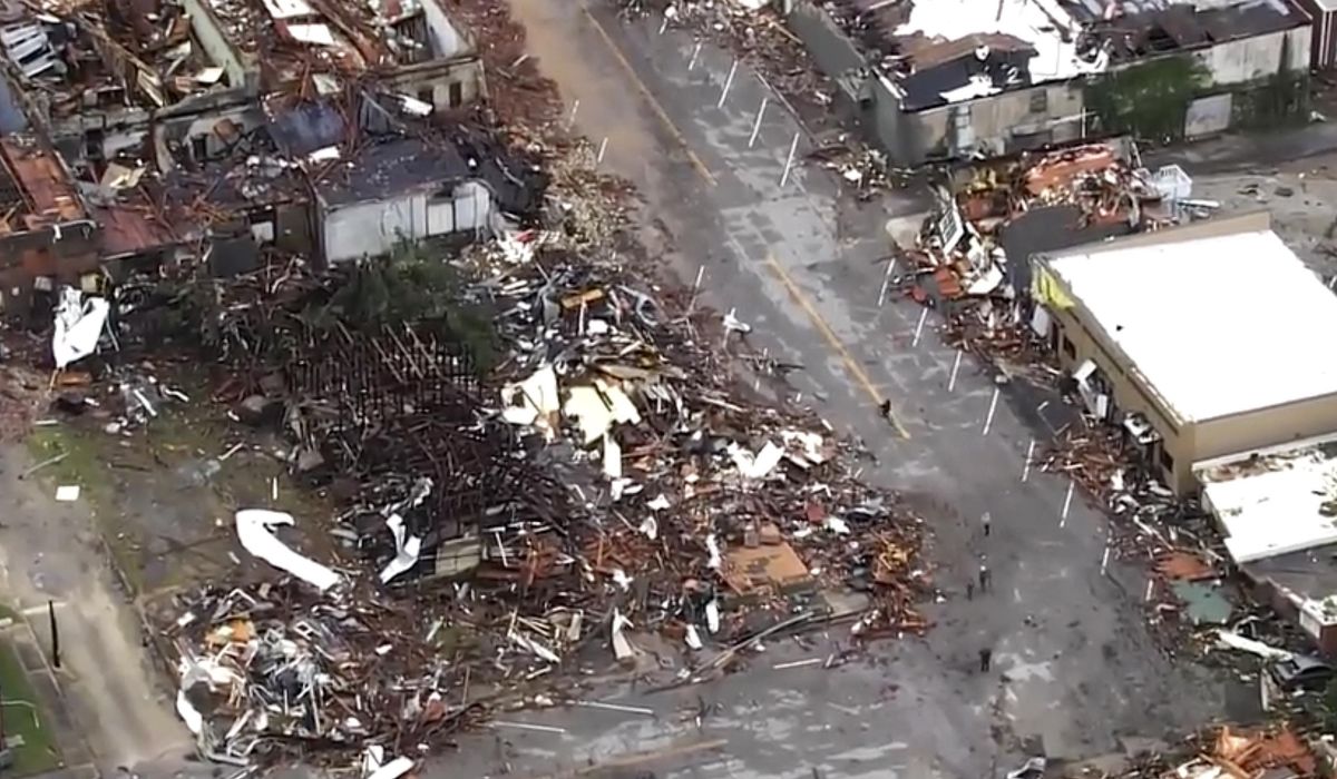 NextImg:Oklahoma towns hard hit by tornadoes begin long cleanup after 4 killed in weekend storms
