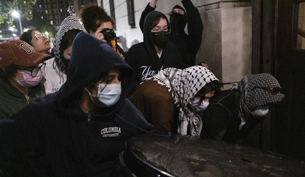NextImg:Columbia shuts down campus after anti-Israel protesters take over Hamilton Hall