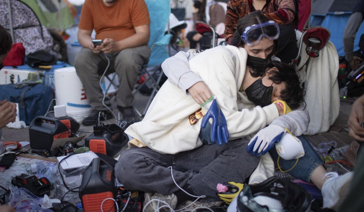 NextImg:Police begin clearing NYU encampment; U.S. campus arrests grow to 2,200 in pro-Palestinian protests