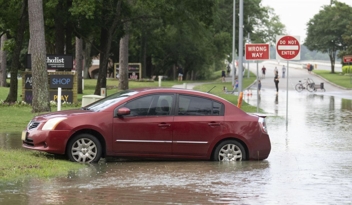 NextImg:Houston braces for flooding to worsen in wake of heavy storms