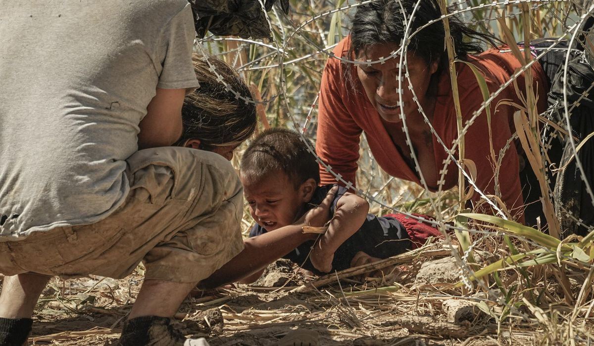 NextImg:Texas asks judges to protect state’s razor-wire border fence from Biden administration