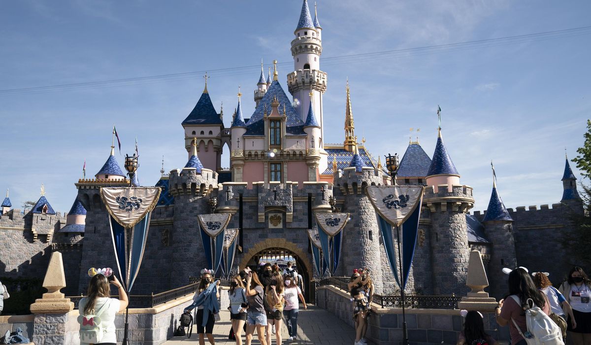 NextImg:Disney receives key approval to expand Southern California theme parks