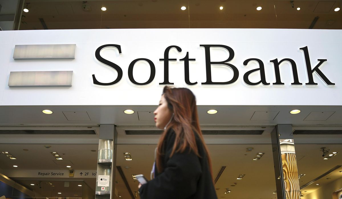 NextImg:Japan’s SoftBank Group trims investment losses but remains in red for fiscal year