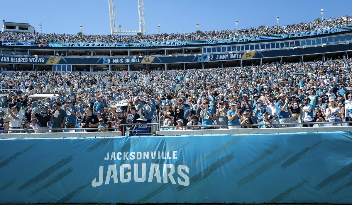 NextImg:Jaguars and the city of Jacksonville agree to spend $1.4 billion on ‘stadium of the future’