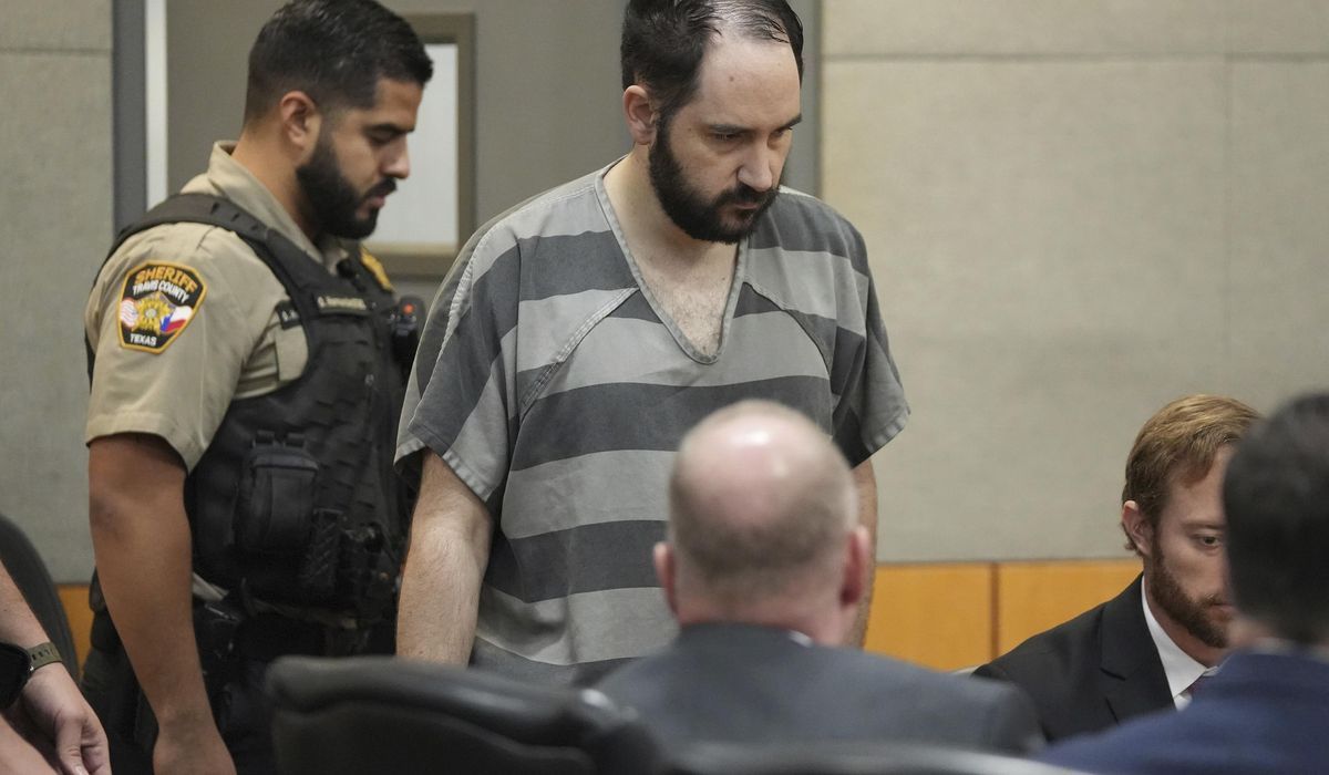 NextImg:Texas governor pardons ex-Army sergeant convicted of killing Black Lives Matter protester