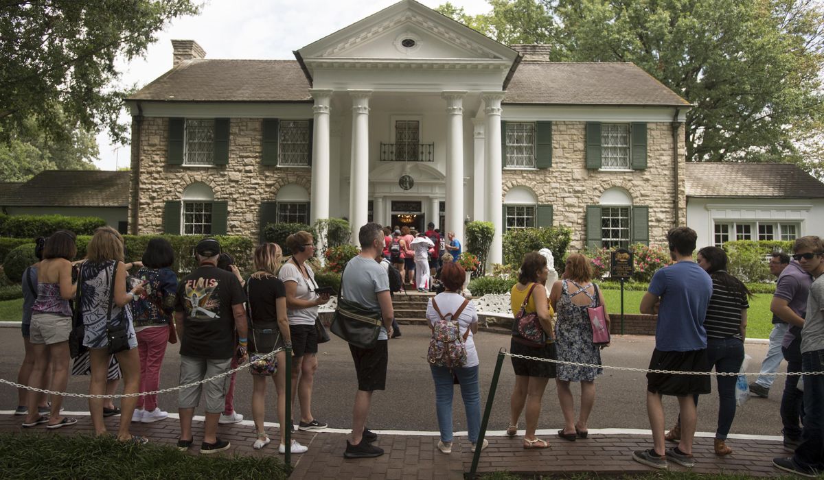 NextImg:Elvis’ granddaughter, Riley Keough, disputing foreclosure auction of Graceland