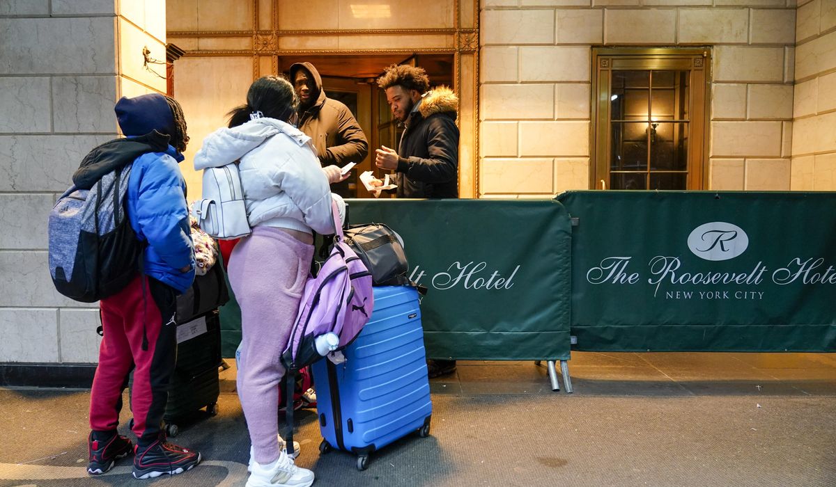 NextImg:DHS says it forced NYC to repay $59 million in migrant hotel money