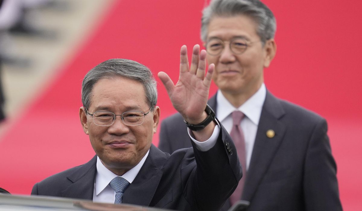 NextImg:South Korean, Chinese and Japanese leaders discuss thorny topics and ways to boost cooperation