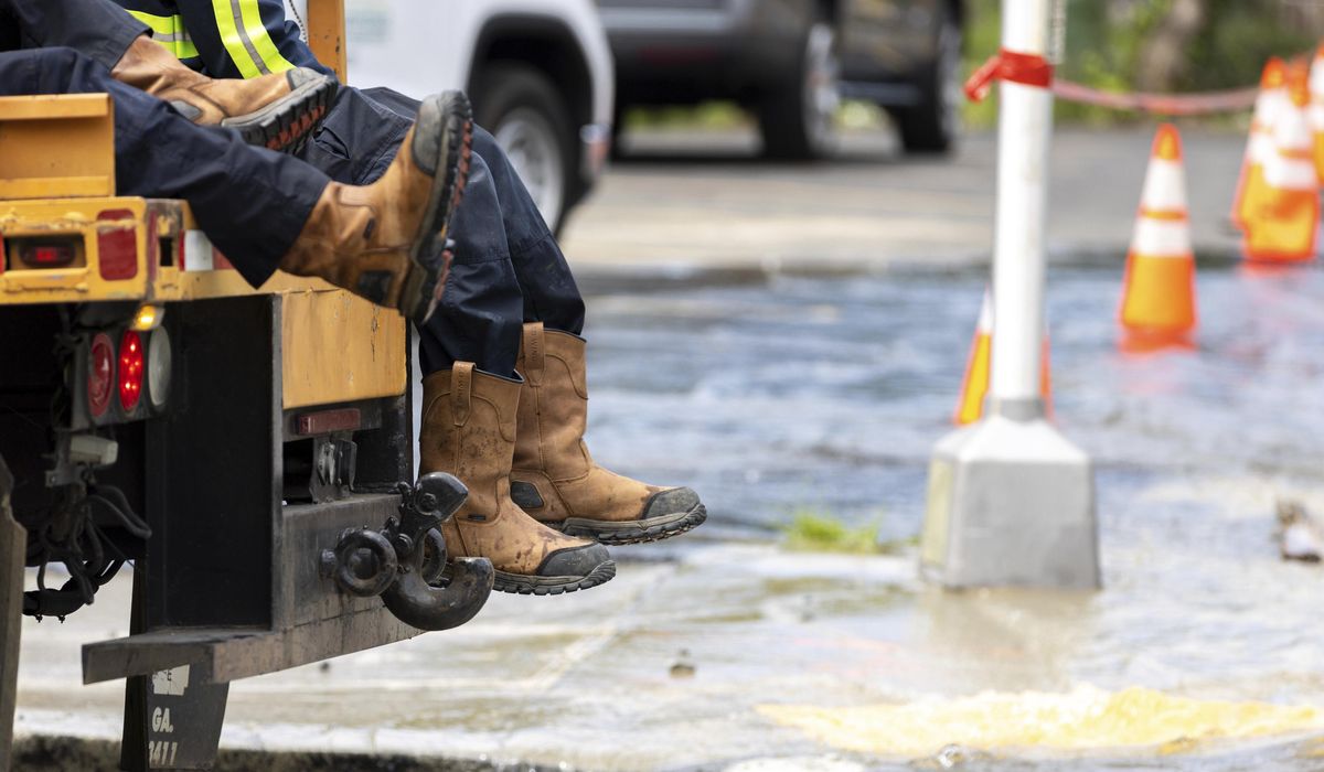 NextImg:Atlanta water service disrupted, forcing downtown business closings and water boil notice