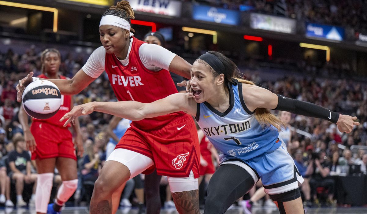 NextImg:Chicago Sky players say team was harassed by man at D.C. hotel