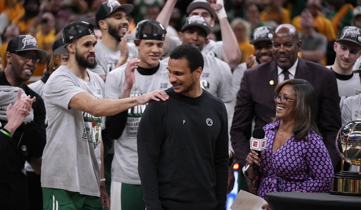 NextImg:Celtics coach Joe Mazzulla answers question about race with pivot to Christian faith