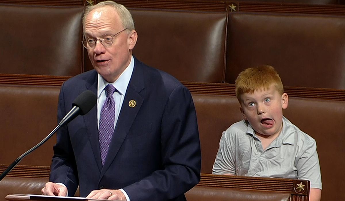 NextImg:Congressman’s son steals show on House floor, hamming it up for cameras