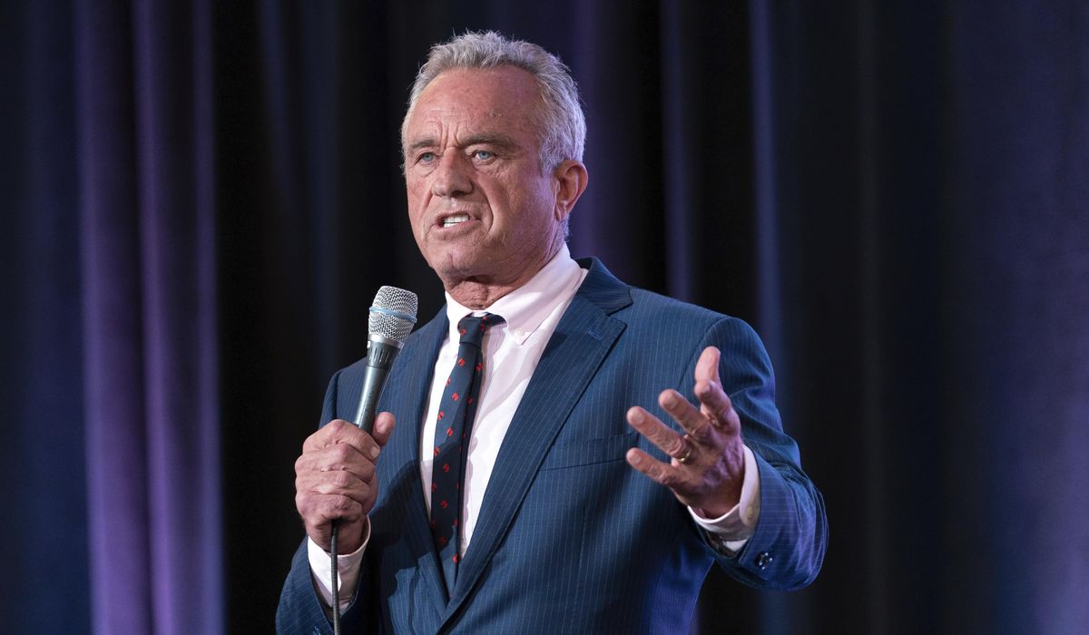 NextImg:RFK Jr. says he ate goat, not dog, as reported by Vanity Fair