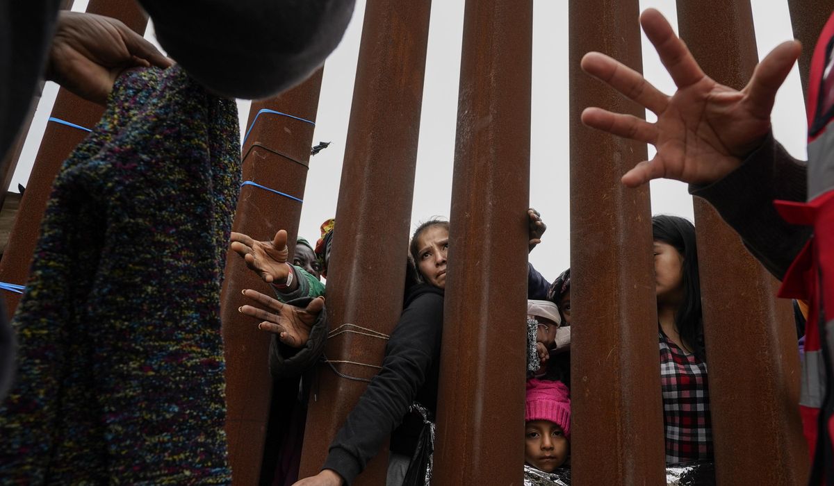 NextImg:Democrats struggle to counter Trump-led criticism of Biden on illegal immigration