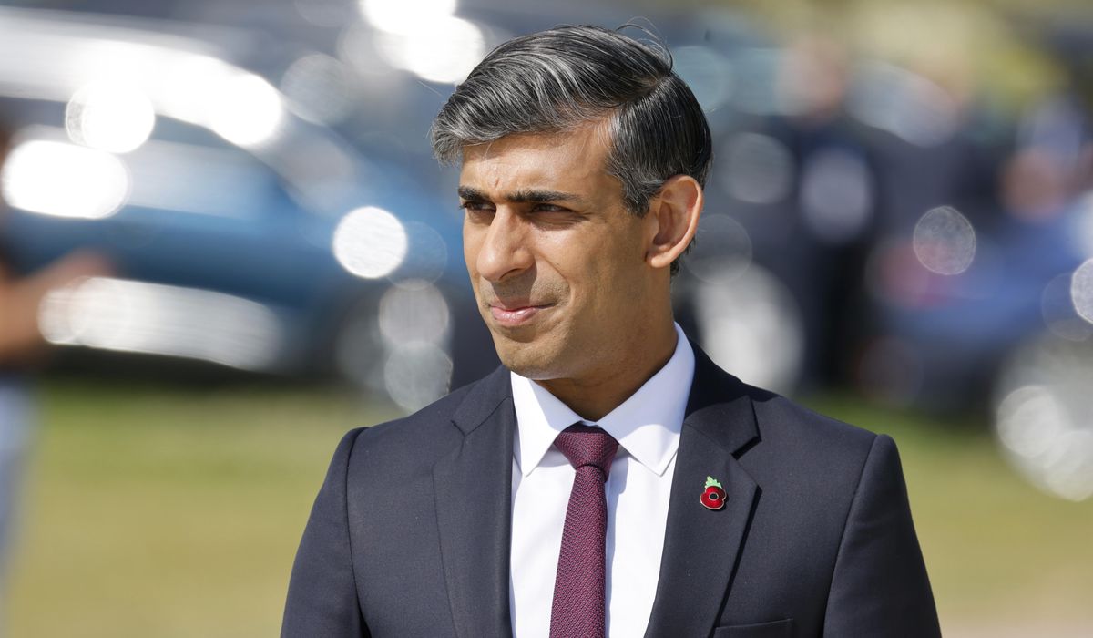 NextImg:Rishi Sunak apologizes for skipping a D-Day ceremony to return to the election campaign trail