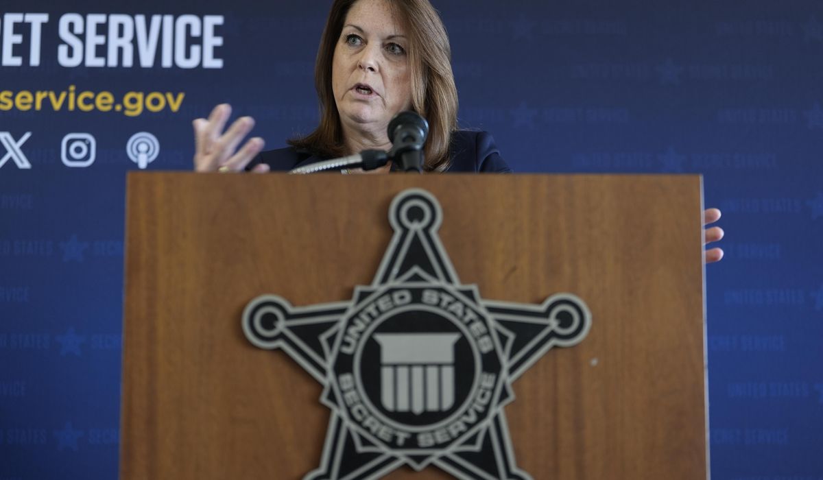 NextImg:Biden briefed by top security officials on Trump shooting