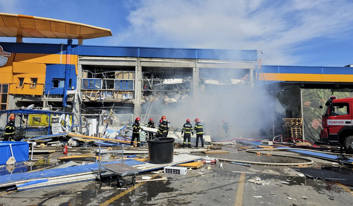 NextImg:An explosion at a DIY chain store in Romania injures at least 13 people, 4 seriously