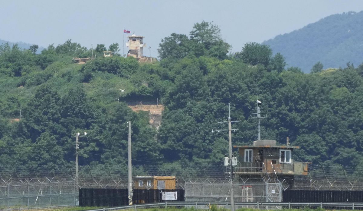 NextImg:North Korea resumes flying balloons in likely attempt to drop trash on South Korea again, Seoul says
