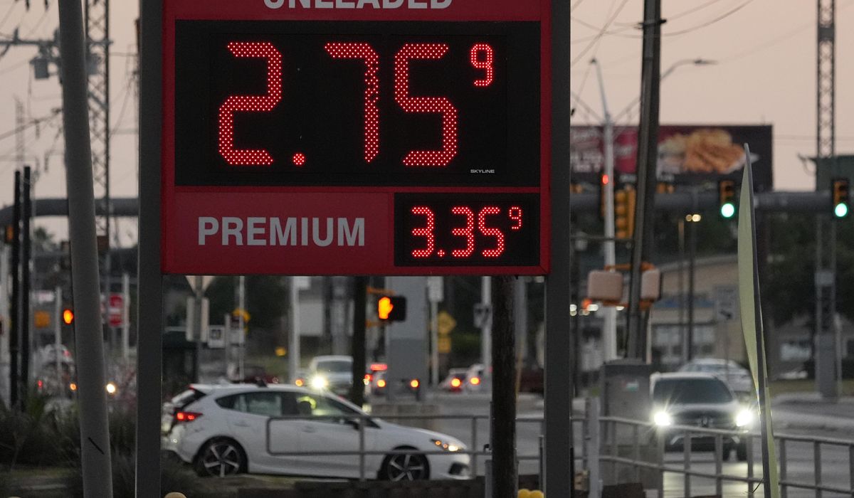 NextImg:U.S. gas prices are falling. Experts point to mild demand at the pump ahead of summer travel