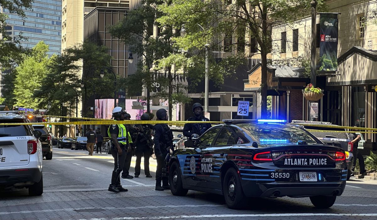NextImg:Four shot at downtown Atlanta food court, including the initial shooter, mayor says