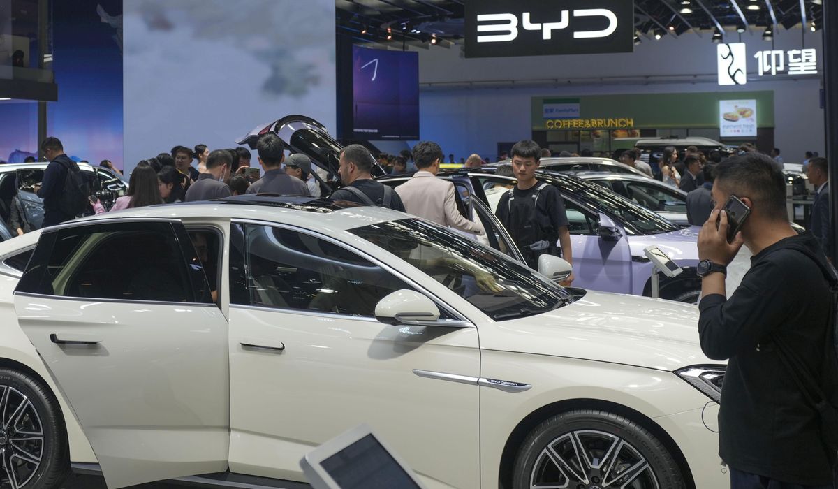 NextImg:The European Union moves to hike tariffs on Chinese electric car imports, escalating trade spat