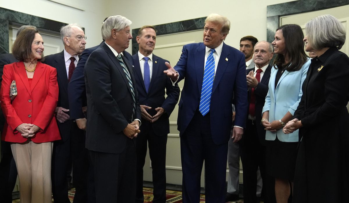 NextImg:Trump flaunts GOP unity after meeting with Republican senators