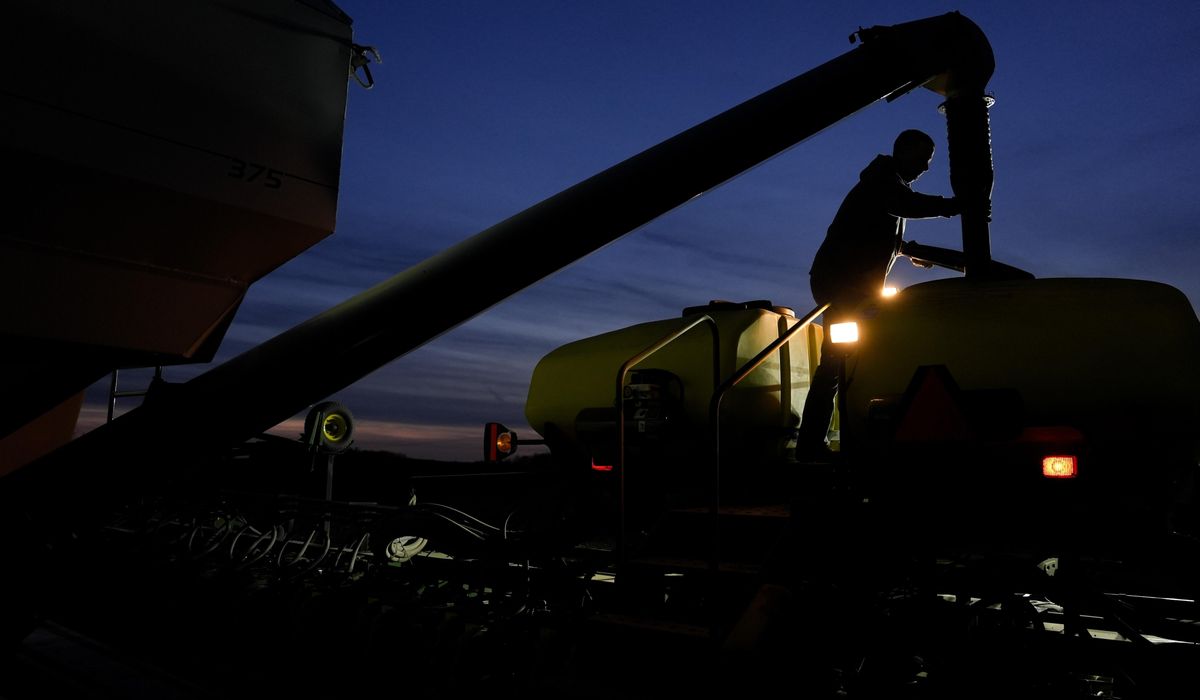 NextImg:U.S. wholesale prices dropped in May, adding to evidence that inflation pressures are cooling