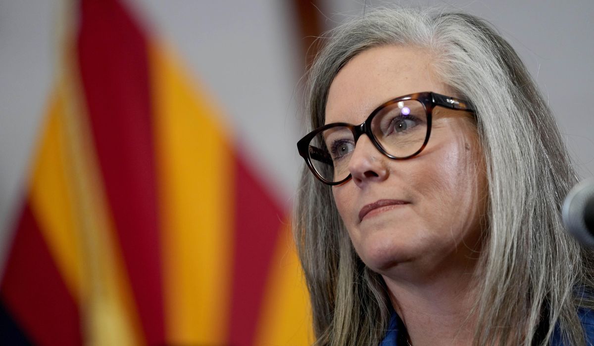 NextImg:Arizona lawmakers pass budget closing $1.4 billion deficit