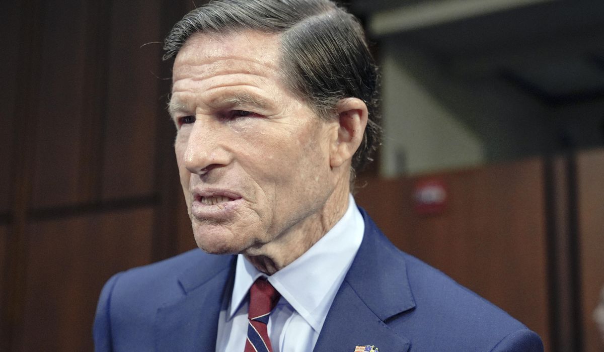 NextImg:Senators investigating AT&T hack that affected nearly every customer