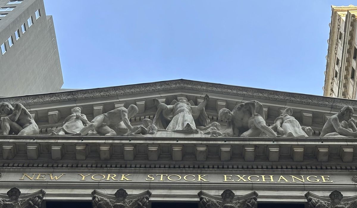 NextImg:Wall Street drifts around its records as bond yields ease