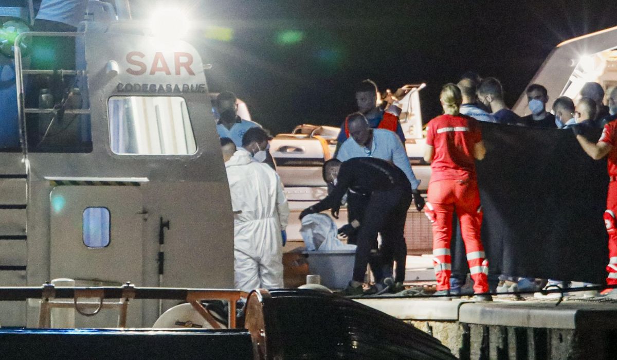 NextImg:Italian coast guard recovers 14 more bodies of shipwreck victims off Calabria, dozens still missing