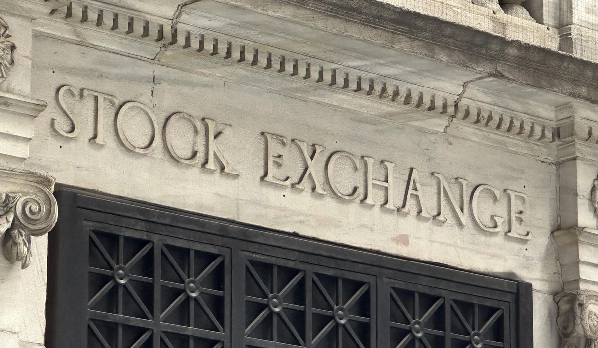 NextImg:Wall Street drifts as Nvidia loses some more momentum