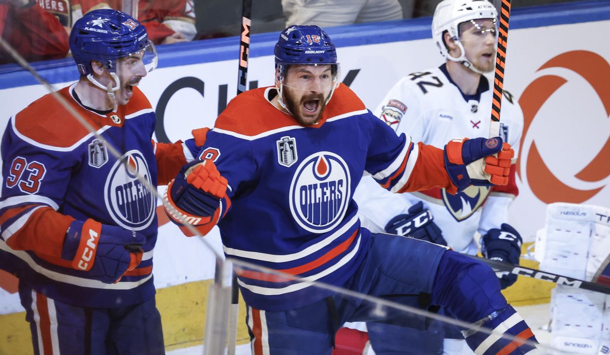 NextImg:Oilers beat Panthers 5-1 to force a Game 7 in the Stanley Cup Final