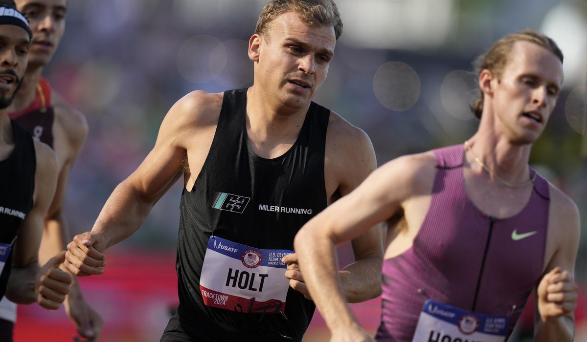 NextImg:Olympic track hopeful Eric Holt quits job to help focus on making Paris Games