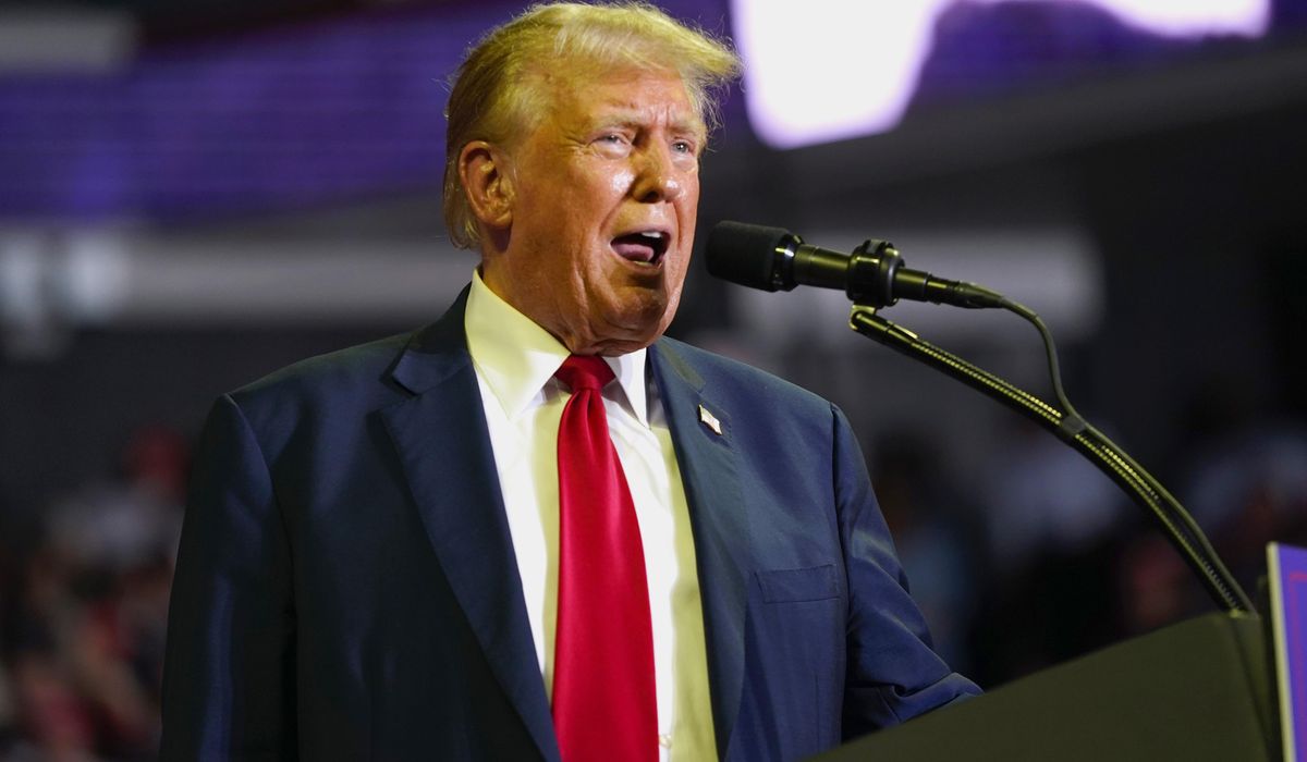 NextImg:Trump raises money off being ‘tortured’ in an Atlanta jail