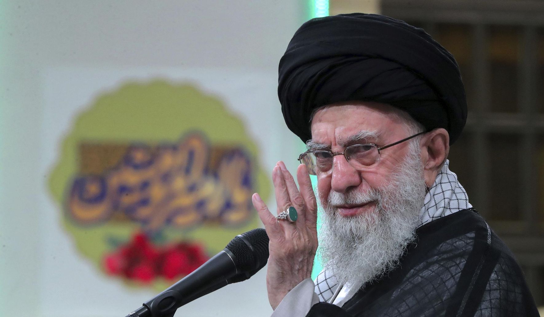 https://twt-thumbs.washtimes.com/media/image/2024/06/25/Iran_Election_94338_c0-0-2500-1457_s1770x1032.jpg?0fe0070a1052bfe99ea41a6259e31e206339a006