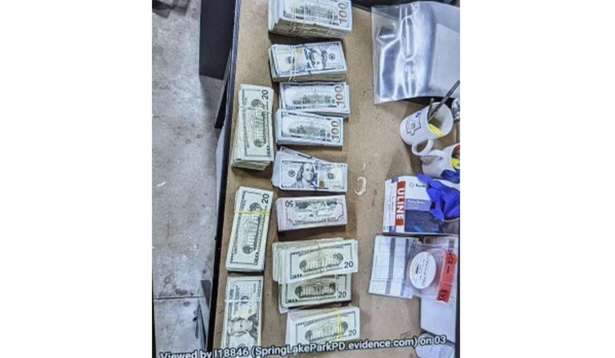 NextImg:Feds charge 5, including man acquitted at trial, with attempting to bribe ‘Juror 52’ with $120,000