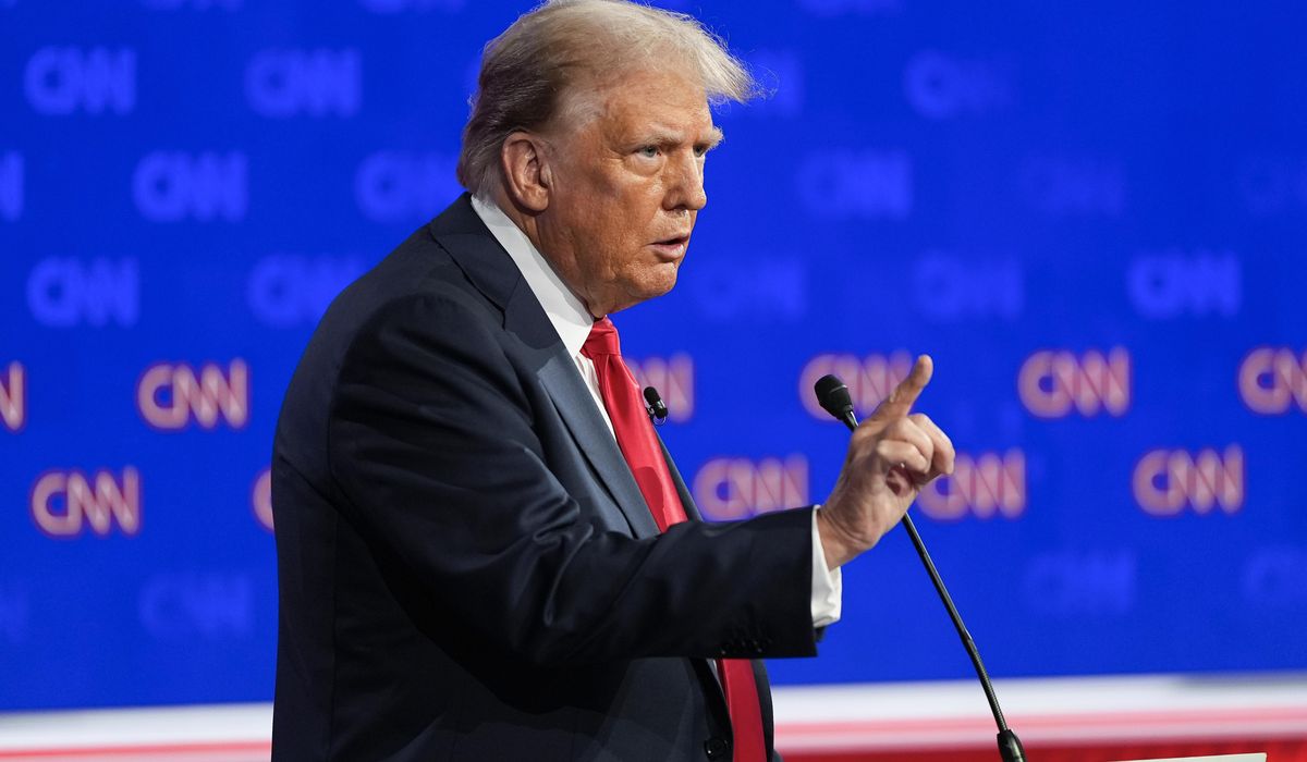 NextImg:Trump says he could finish war between Ukraine and Russia