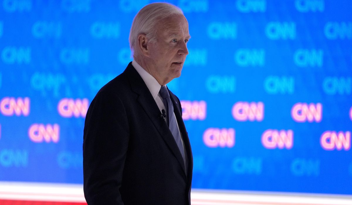 NextImg:Democratic governors demand White House meeting after debate debacle