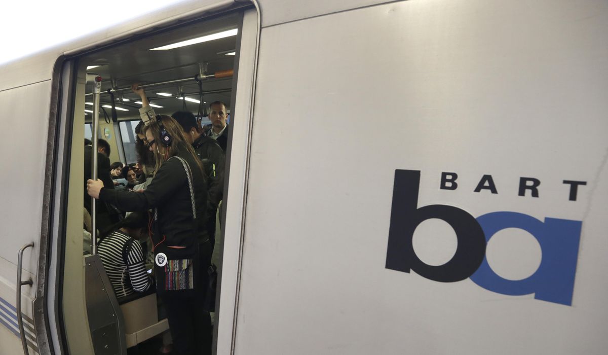 NextImg:Woman dies after being pushed into a San Francisco commuter train; suspect arrested