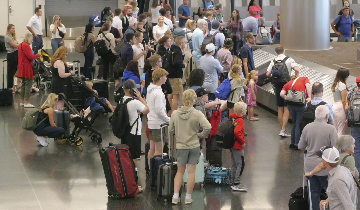 NextImg:Air travel is getting worse. That’s what passengers are telling the U.S. government